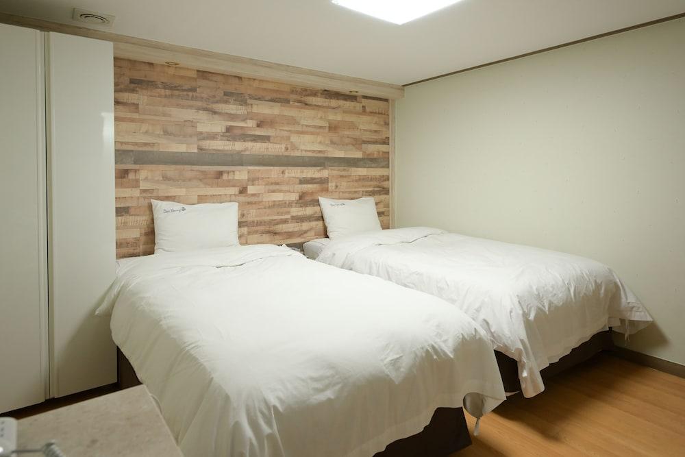 Daeyoung Myeongdong Hotel